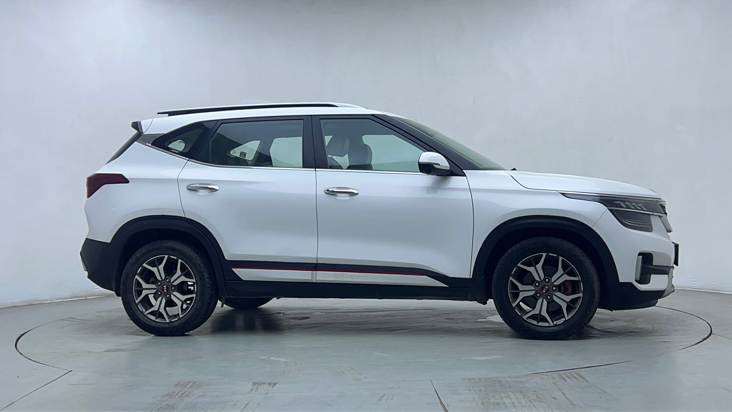 Used 2020 kia Seltos GTX Plus DCT 1.4 Petrol Automatic exterior RIGHT SIDE VIEW