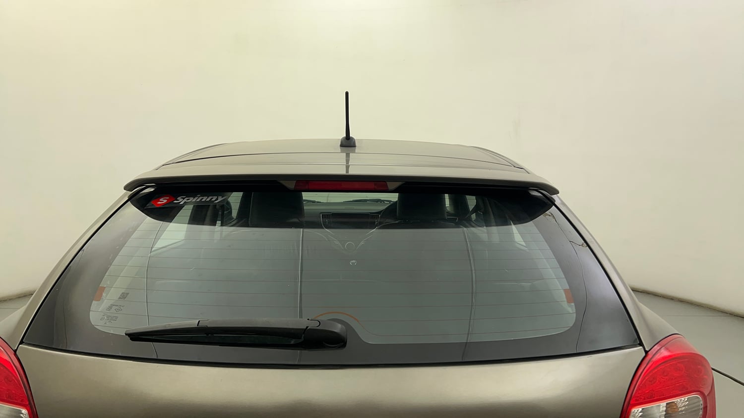 Used 2020 Maruti Suzuki Baleno Delta Petrol Manual exterior BACK WINDSHIELD VIEW