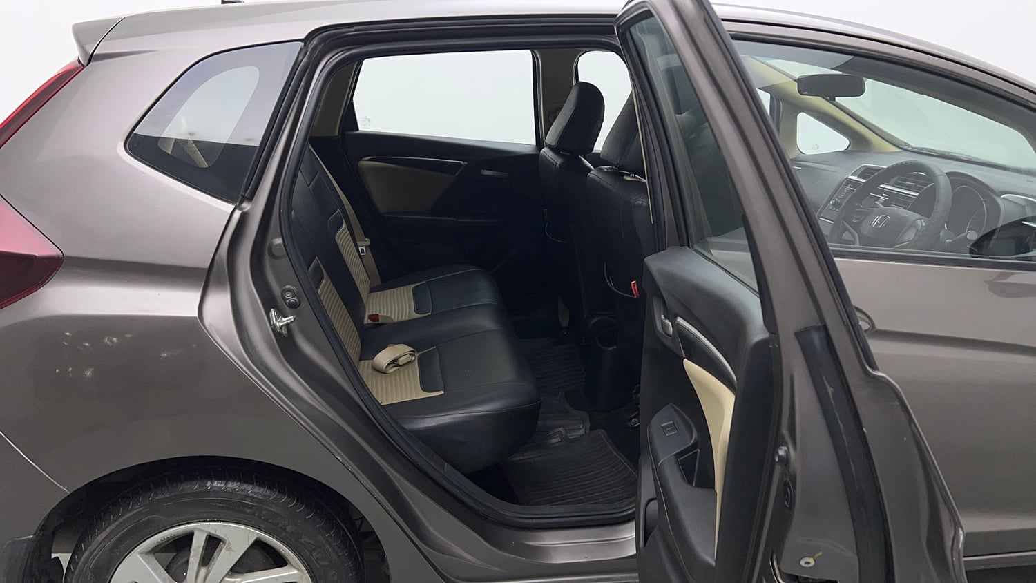Used 2016 Honda Jazz V Petrol Petrol Manual interior RIGHT SIDE REAR DOOR CABIN VIEW