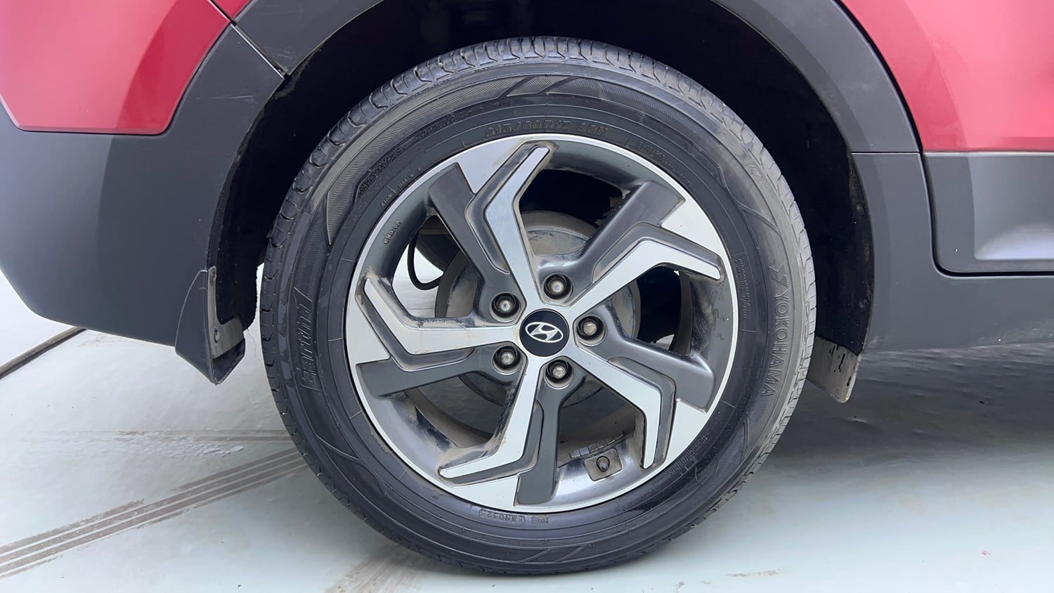 Used 2020 Hyundai Creta SX 1.6 AT Petrol Petrol Automatic tyres RIGHT REAR TYRE RIM VIEW
