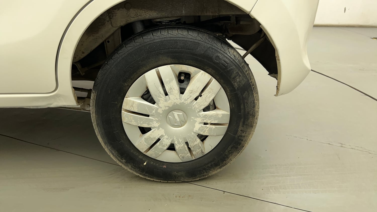 Used 2021 Maruti Suzuki Alto 800 LXi Petrol Manual tyres LEFT REAR TYRE RIM VIEW