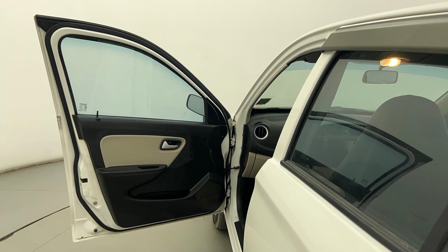 Used 2021 Maruti Suzuki Alto 800 LXi Petrol Manual interior LEFT FRONT DOOR OPEN VIEW