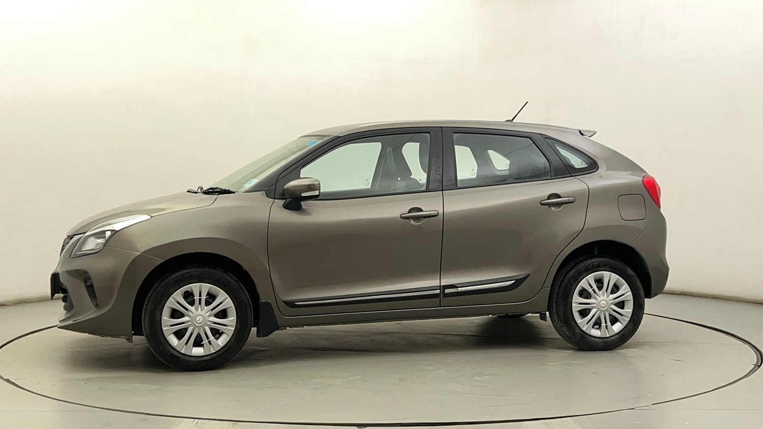 Used 2020 Maruti Suzuki Baleno Delta Petrol Manual exterior LEFT SIDE VIEW