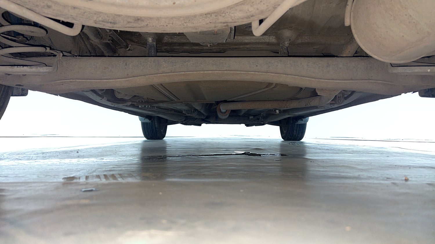 Used 2021 Maruti Suzuki New Ertiga ZXi AT Petrol Automatic extra REAR UNDERBODY VIEW (TAKEN FROM REAR)