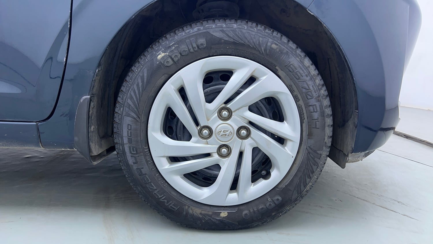 Used 2021 Hyundai Grand i10 Nios Magna 1.2 Kappa VTVT Petrol Manual tyres RIGHT FRONT TYRE RIM VIEW