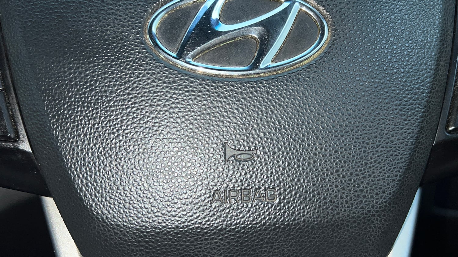 Used 2018 Hyundai Creta SX Plus 1.6 AT Petrol Petrol Automatic top_features Airbags