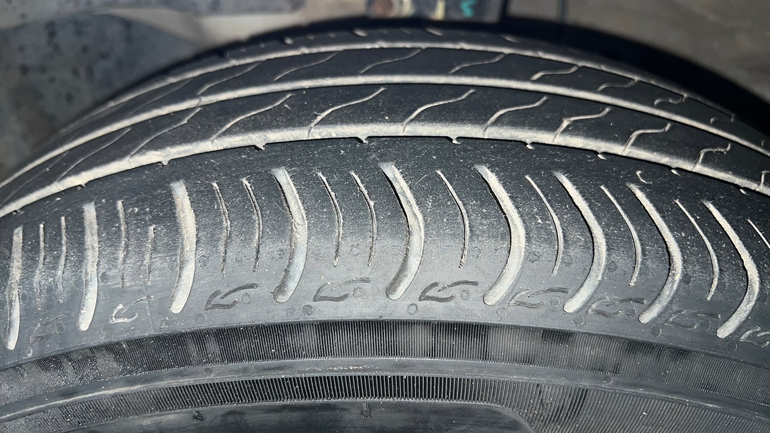Used 2022 Honda Amaze VX CVT 1.2 Petrol Petrol Automatic tyres LEFT FRONT TYRE TREAD VIEW