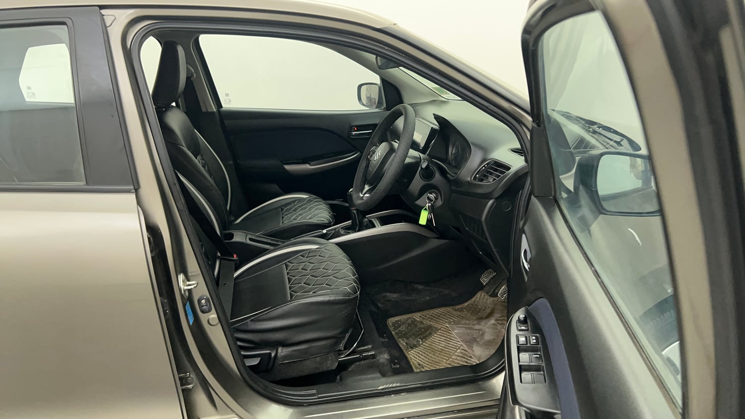Used 2020 Maruti Suzuki Baleno Delta Petrol Manual interior RIGHT SIDE FRONT DOOR CABIN VIEW