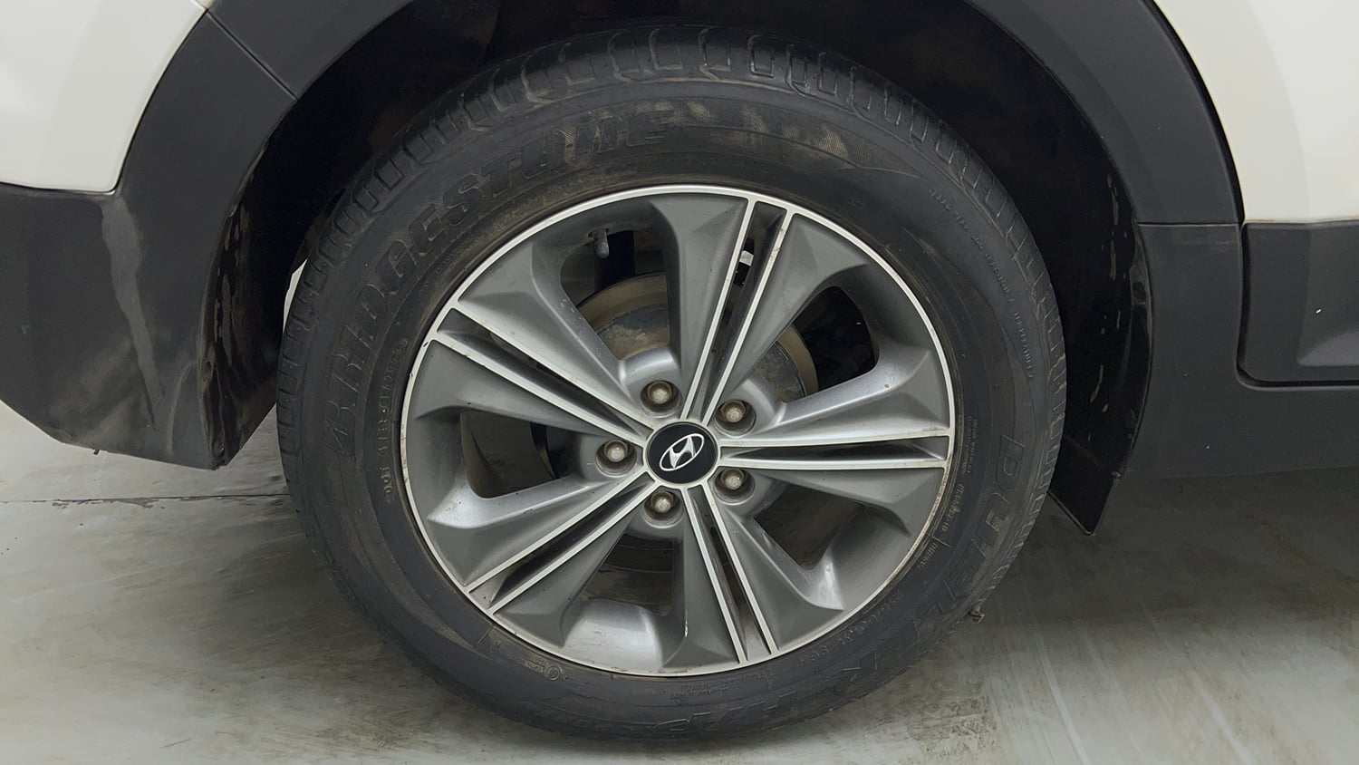 Used 2018 Hyundai Creta SX Plus 1.6 AT Petrol Petrol Automatic tyres RIGHT REAR TYRE RIM VIEW