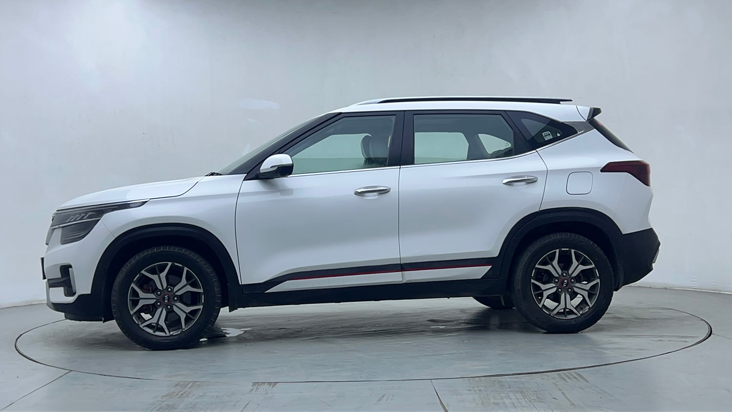 Used 2020 kia Seltos GTX Plus DCT 1.4 Petrol Automatic exterior LEFT SIDE VIEW