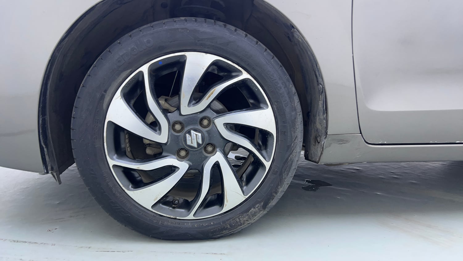 Used 2021 Maruti Suzuki Baleno Zeta Automatic Petrol Automatic tyres LEFT FRONT TYRE RIM VIEW