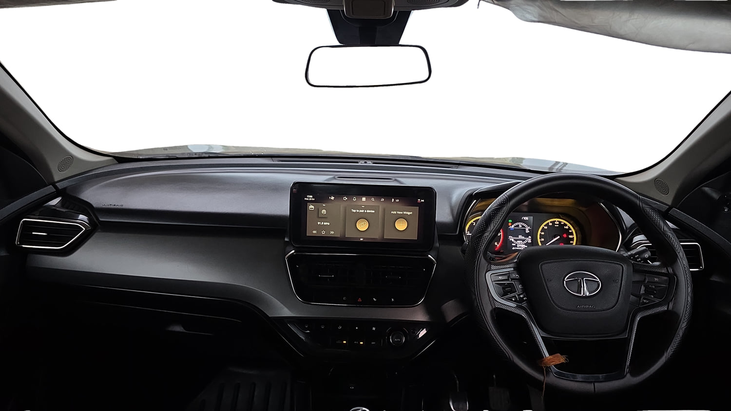 Used 2023 Tata Harrier XT Plus Dark Editon Diesel Manual interior DASHBOARD VIEW