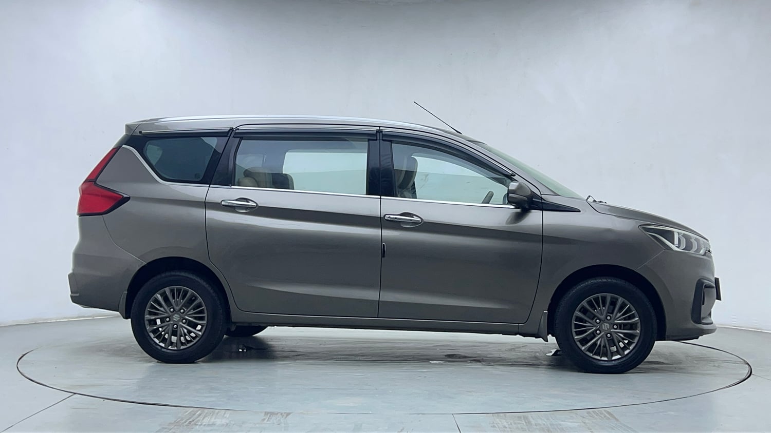 Used 2021 Maruti Suzuki New Ertiga ZXi AT Petrol Automatic exterior RIGHT SIDE VIEW