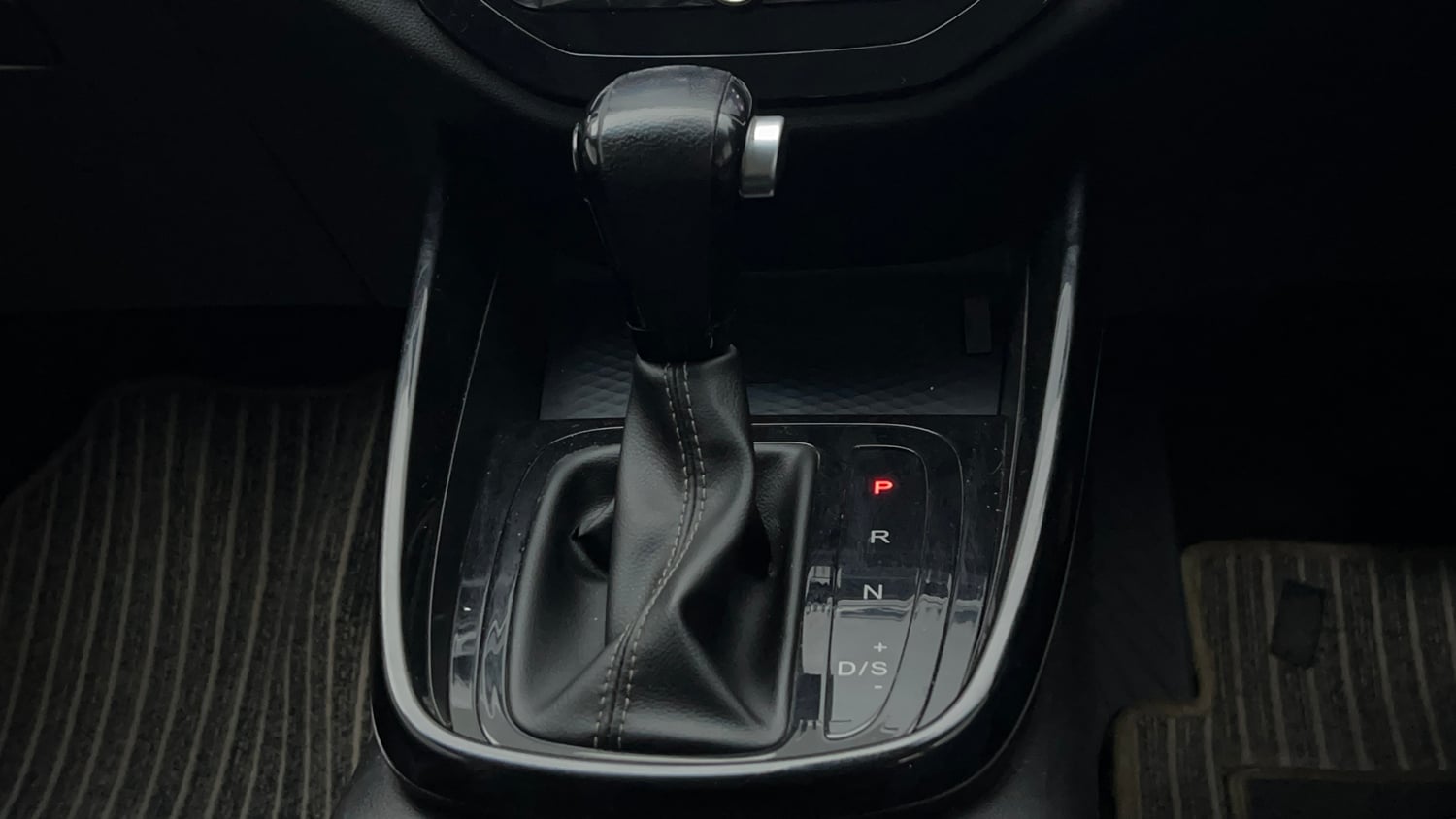 Used 2021 MG Motors Hector Sharp 1.5 Petrol Turbo DCT Petrol Automatic interior GEAR  KNOB VIEW