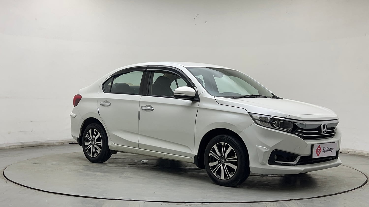 Used 2022 Honda Amaze VX CVT 1.2 Petrol Petrol Automatic exterior RIGHT FRONT CORNER VIEW