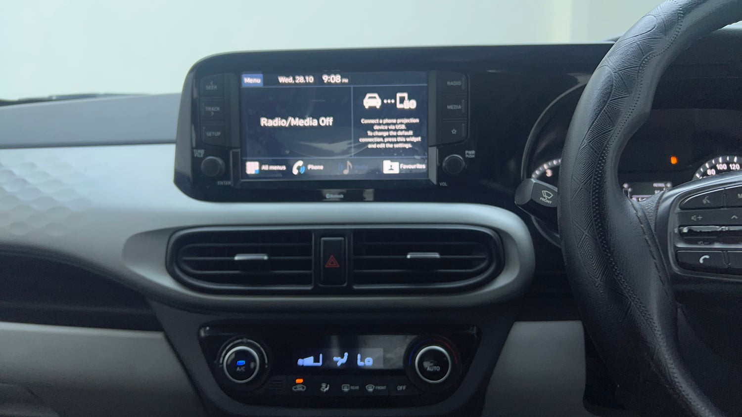 Used 2021 Hyundai Grand i10 Nios Sportz 1.2 Kappa VTVT CNG Cng Manual top_features Integrated (in-dash) music system
