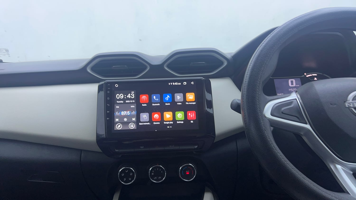 Used 2023 Nissan Magnite XE Petrol Manual interior MUSIC SYSTEM & AC CONTROL VIEW