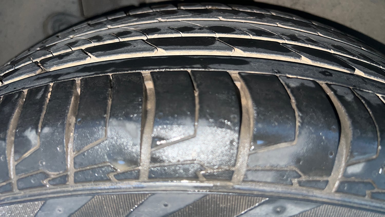 Used 2020 kia Seltos GTX Plus DCT 1.4 Petrol Automatic tyres RIGHT REAR TYRE TREAD VIEW