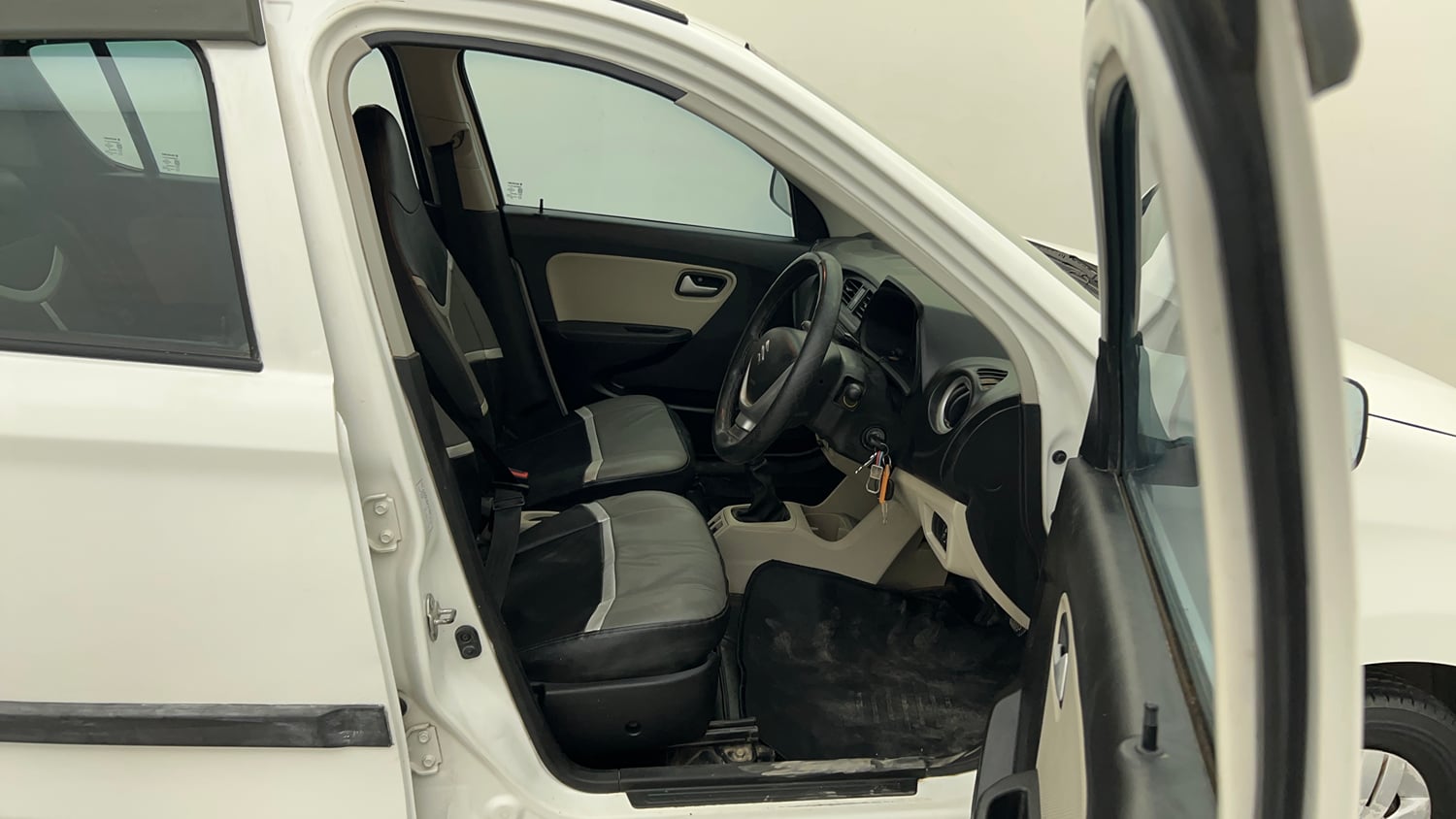 Used 2021 Maruti Suzuki Alto 800 LXi Petrol Manual interior RIGHT SIDE FRONT DOOR CABIN VIEW