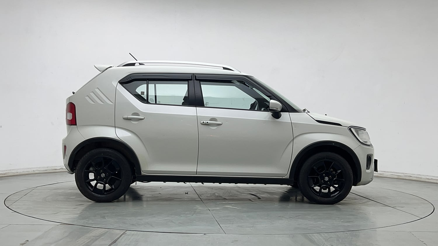 Used 2023 Maruti Suzuki Ignis Zeta 1.2 MT Petrol Manual exterior RIGHT SIDE VIEW