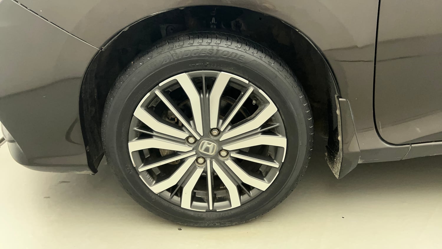 Used 2019 Honda City VX Petrol Petrol Manual tyres LEFT FRONT TYRE RIM VIEW
