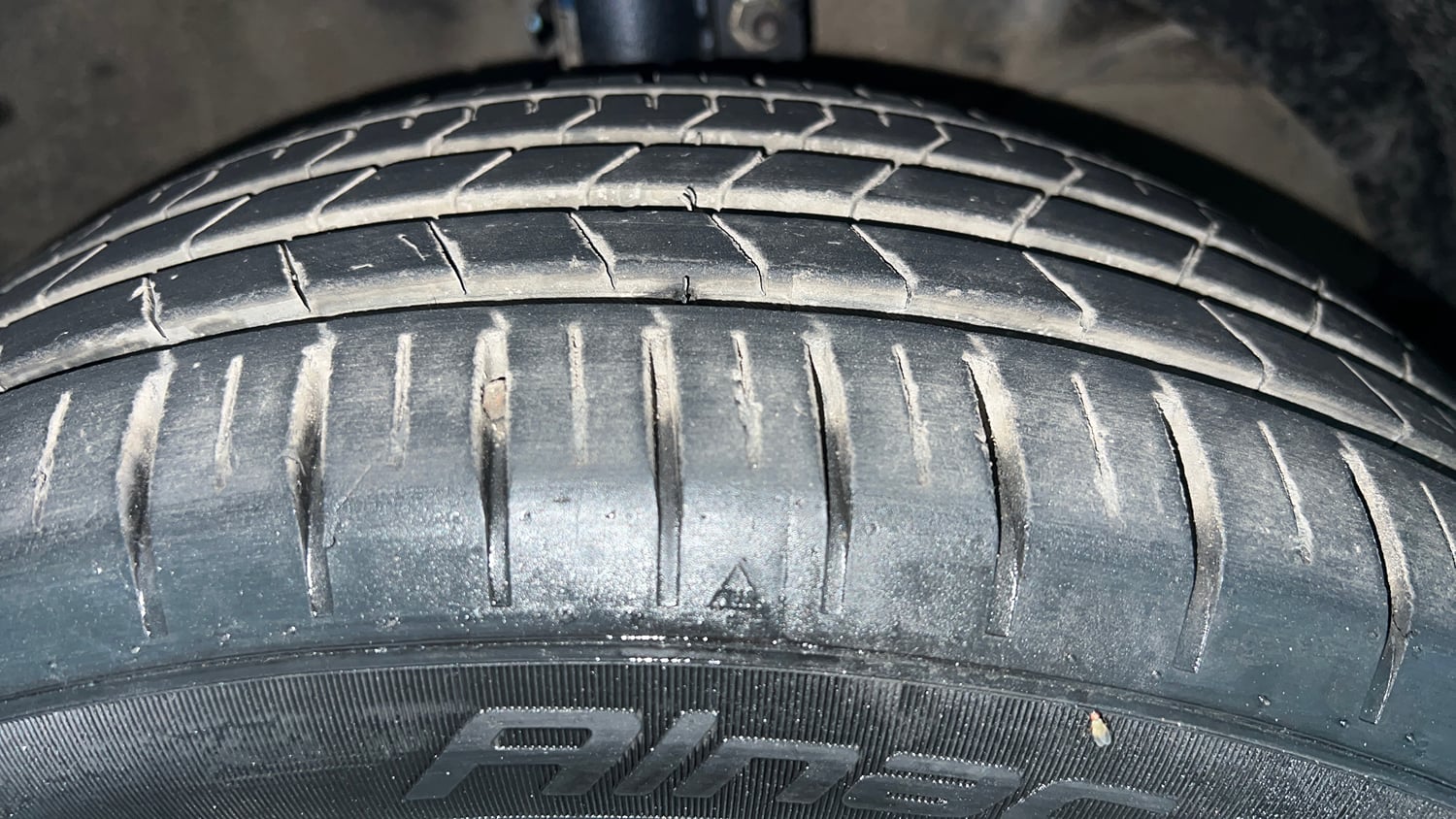 Used 2016 Maruti Suzuki Baleno Zeta 1.2 Petrol Manual tyres RIGHT FRONT TYRE TREAD VIEW