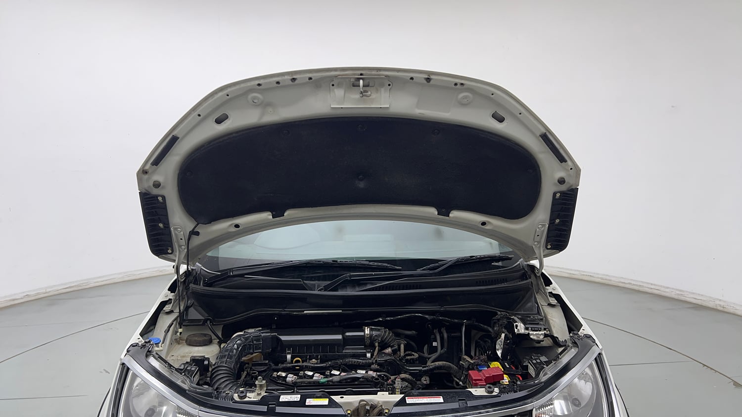 Used 2023 Maruti Suzuki Ignis Zeta 1.2 MT Petrol Manual engine ENGINE & BONNET OPEN FRONT VIEW