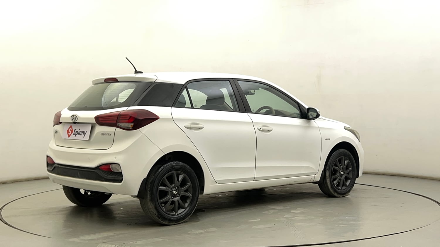 Used 2019 Hyundai Elite i20 Sportz Plus 1.2 CVT Petrol Automatic exterior RIGHT REAR CORNER VIEW