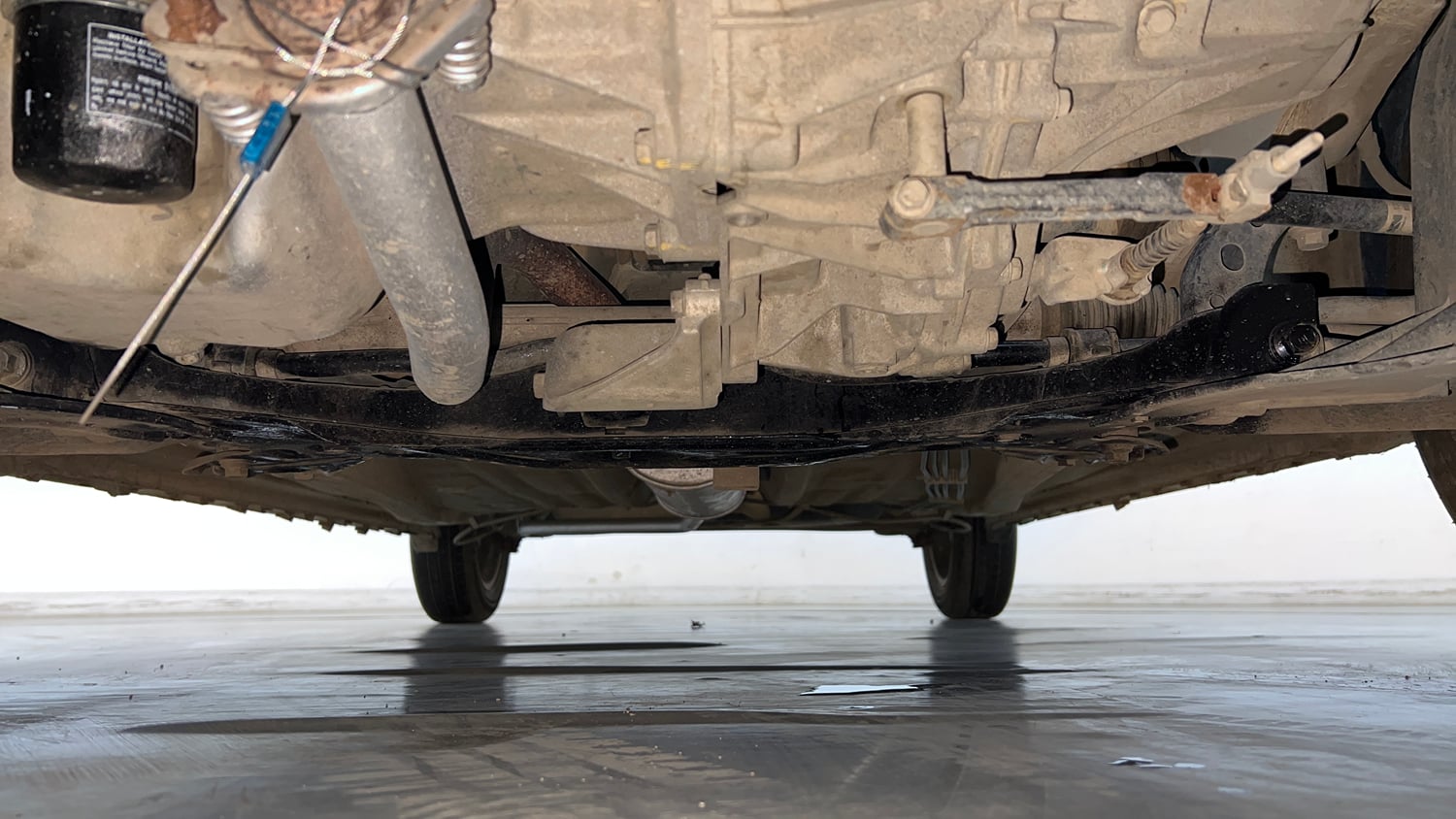 Used 2023 Maruti Suzuki Ignis Zeta 1.2 MT Petrol Manual extra FRONT LEFT UNDERBODY VIEW