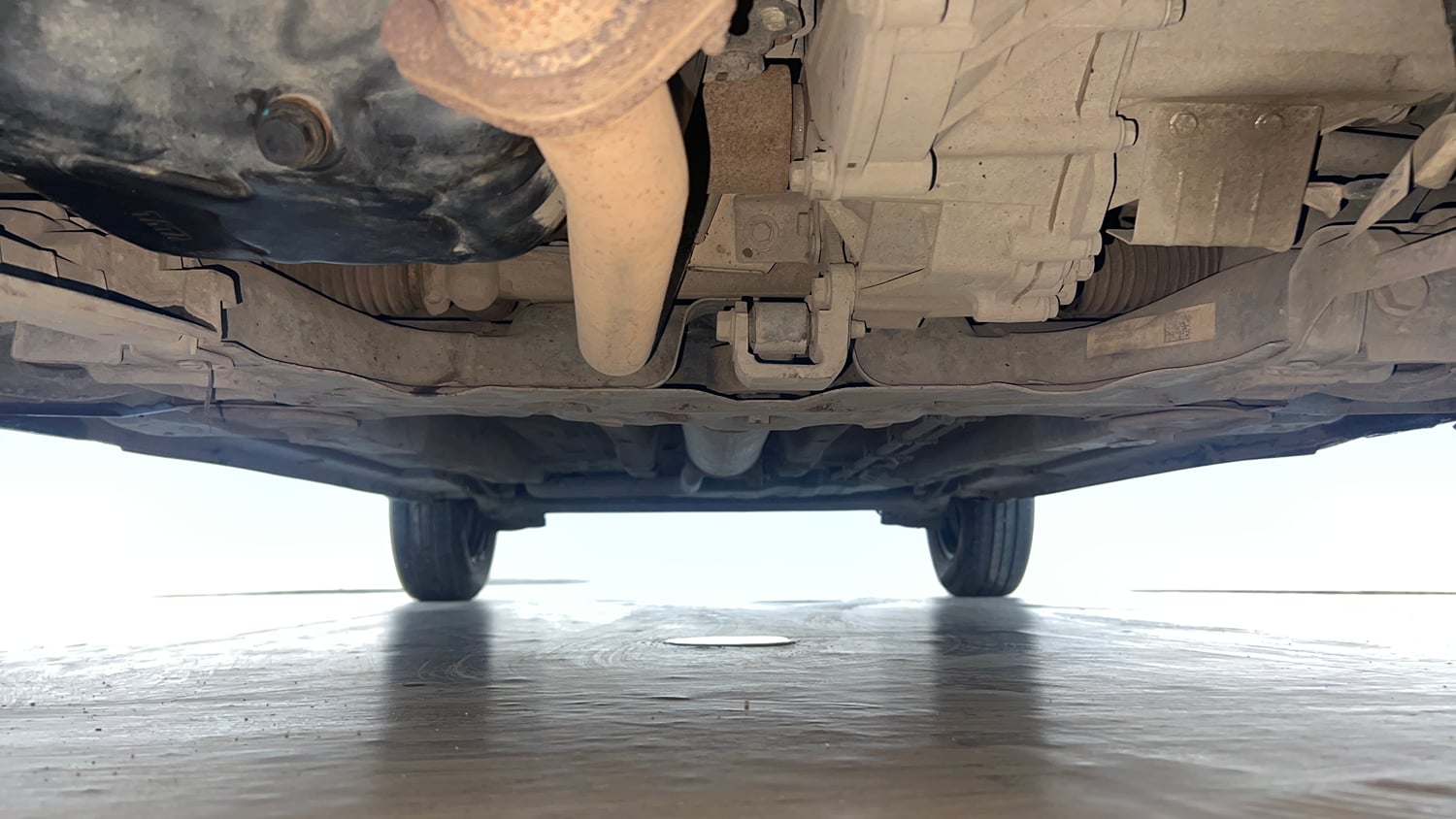 Used 2023 Tata Punch Accomplished AMT Petrol Automatic extra FRONT LEFT UNDERBODY VIEW