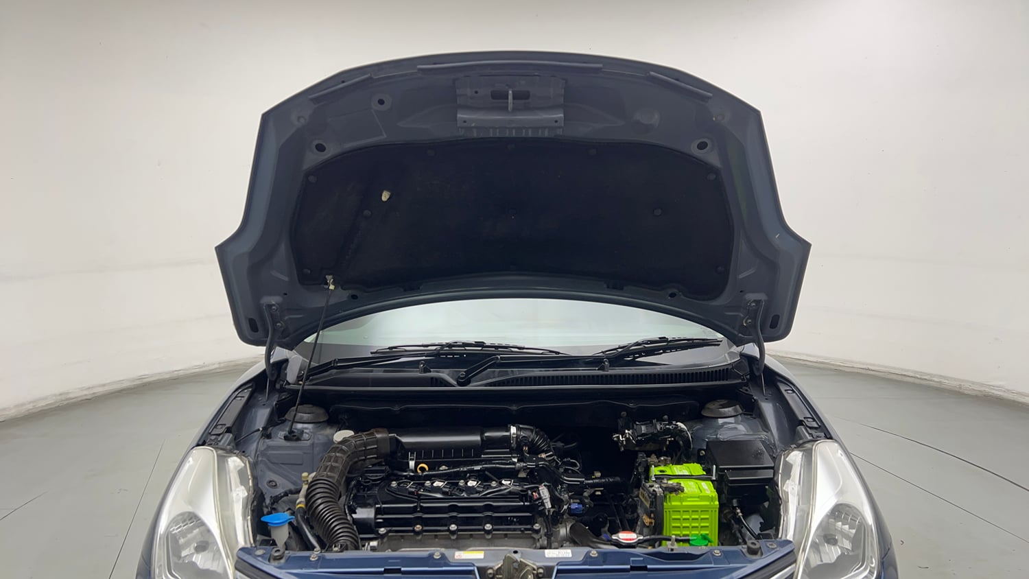 Used 2016 Maruti Suzuki Baleno Zeta 1.2 Petrol Manual engine ENGINE & BONNET OPEN FRONT VIEW