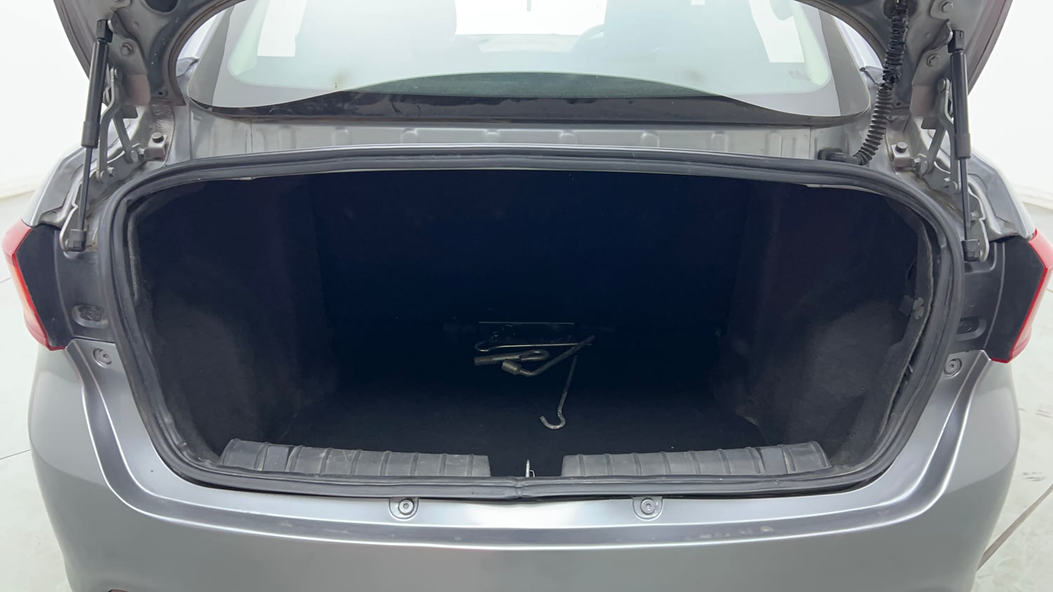 Used 2018 Tata Tigor Revotron XT Petrol Manual interior DICKY INSIDE VIEW