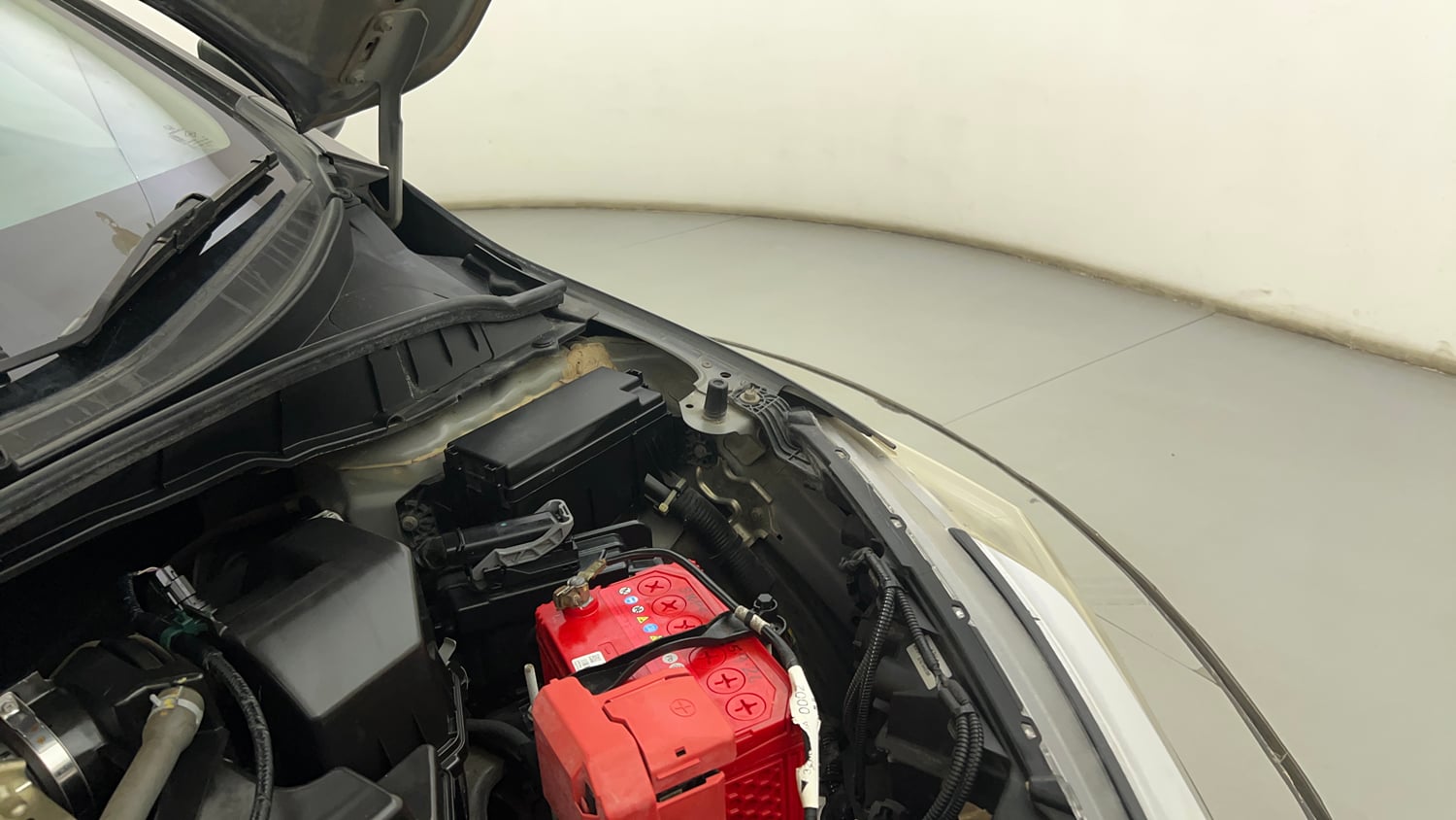 Used 2019 Honda City VX Petrol Petrol Manual engine ENGINE LEFT SIDE HINGE & APRON VIEW