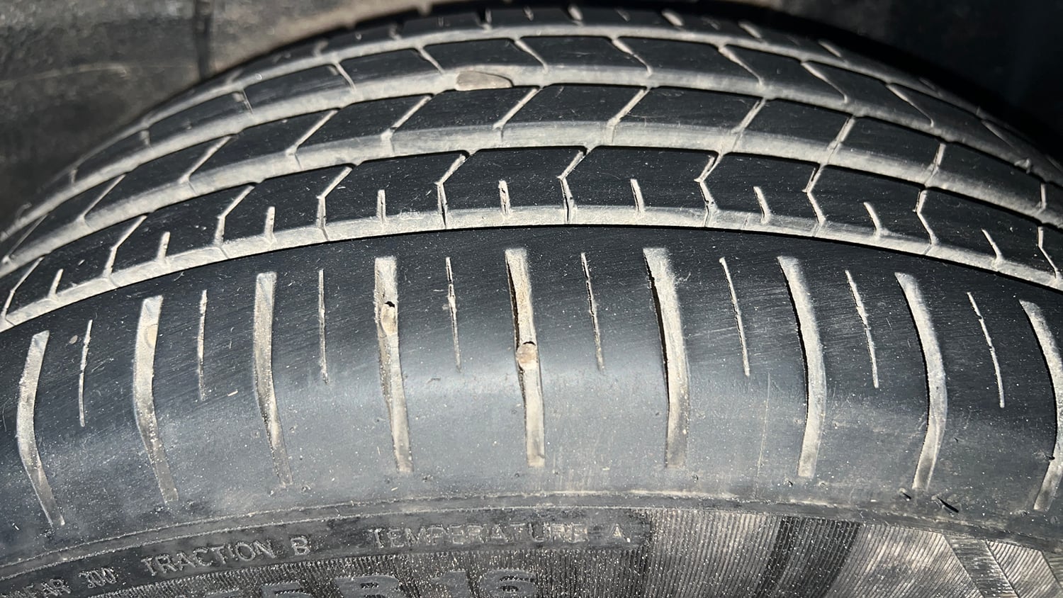 Used 2024 Tata Altroz XZ iCNG Cng Manual tyres LEFT REAR TYRE TREAD VIEW