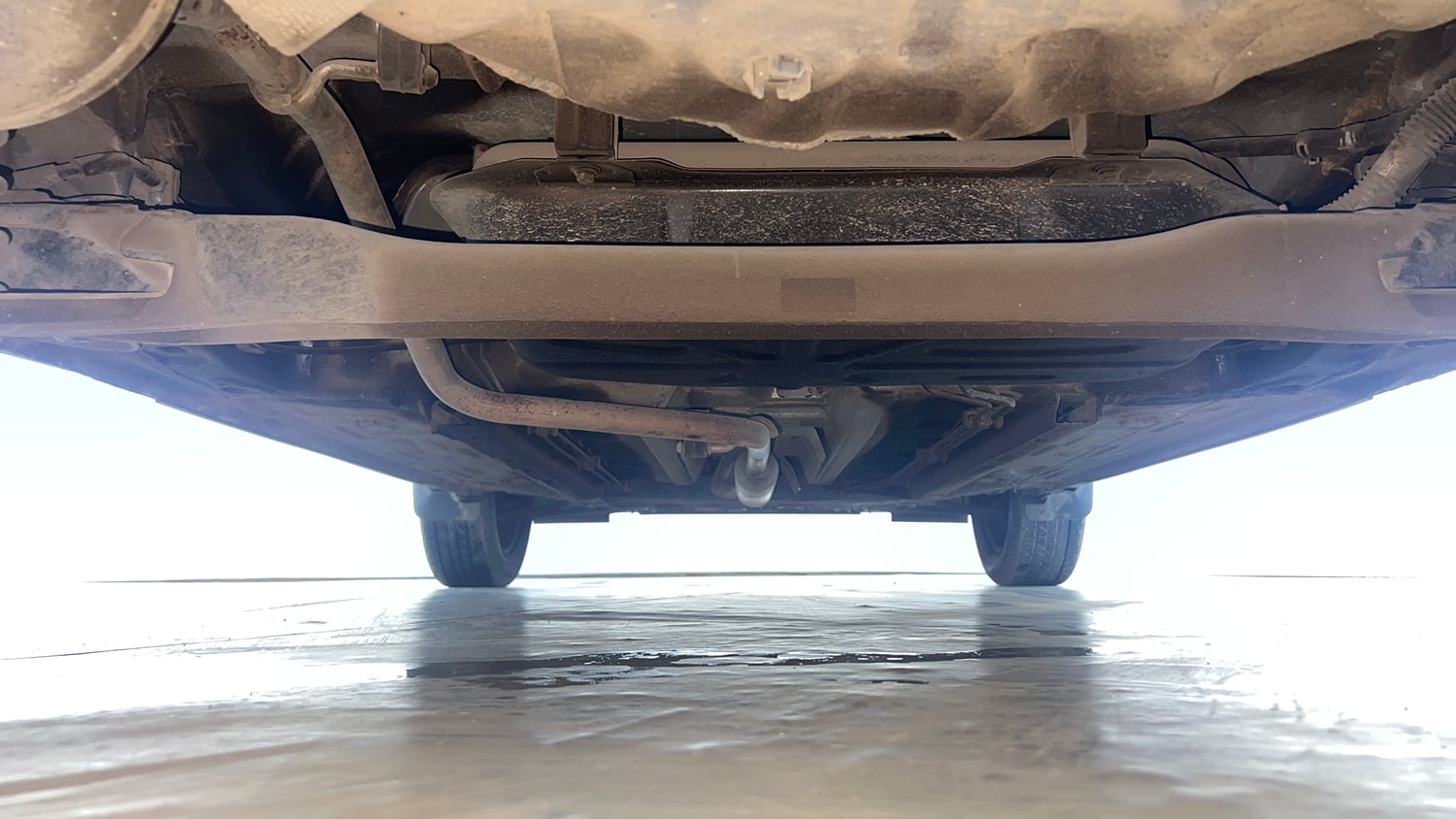 Used 2023 Nissan Magnite XE Petrol Manual extra REAR UNDERBODY VIEW (TAKEN FROM REAR)