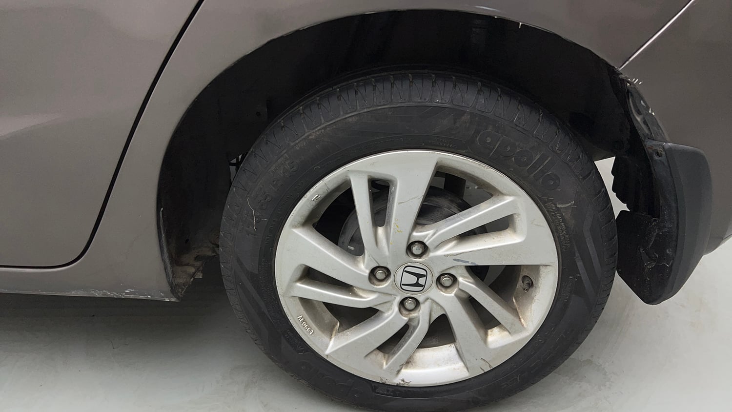 Used 2016 Honda Jazz V Petrol Petrol Manual tyres LEFT REAR TYRE RIM VIEW