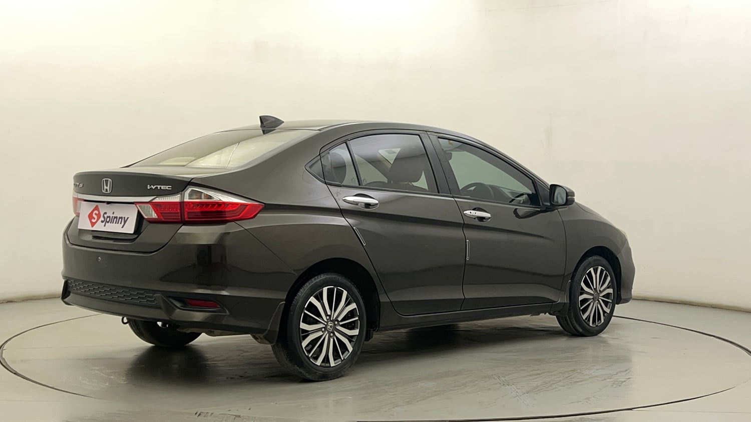 Used 2019 Honda City VX Petrol Petrol Manual exterior RIGHT REAR CORNER VIEW
