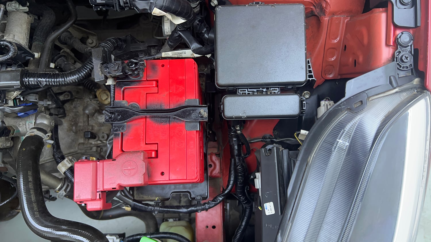 Used 2021 Maruti Suzuki Baleno Zeta Petrol Manual engine ENGINE LEFT SIDE VIEW