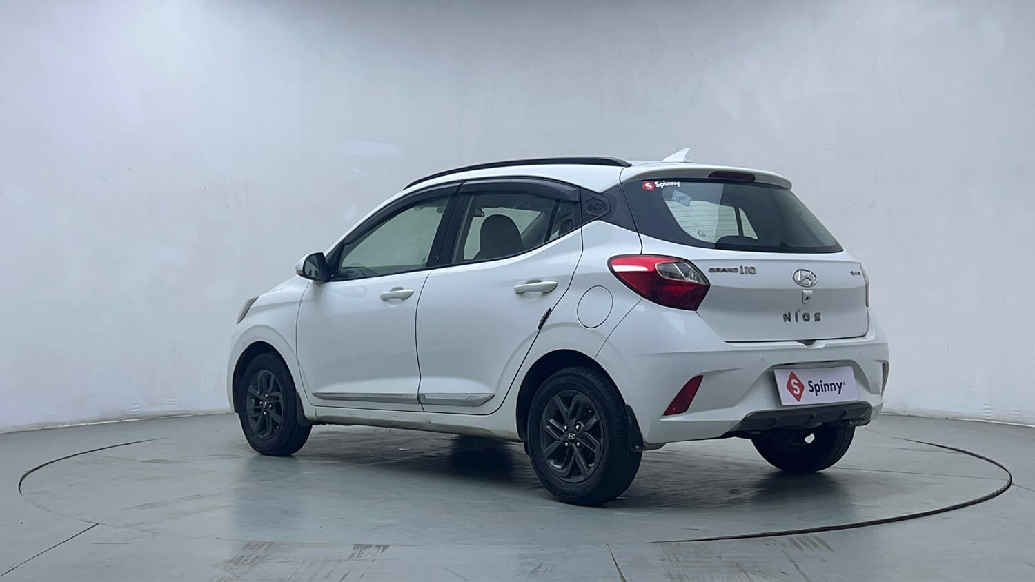 Used 2021 Hyundai Grand i10 Nios Sportz 1.2 Kappa VTVT CNG Cng Manual exterior LEFT REAR CORNER VIEW