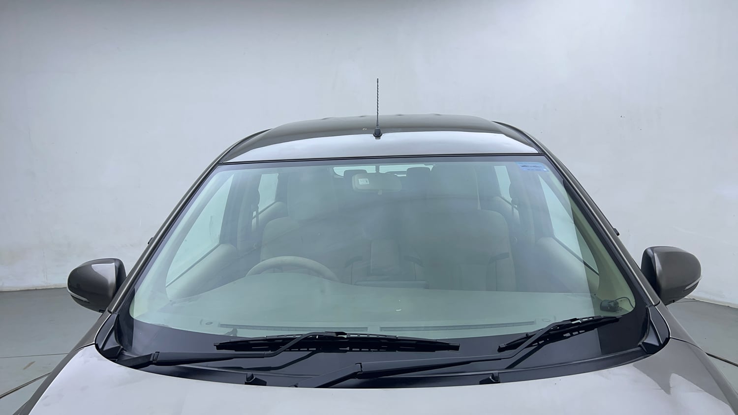 Used 2021 Maruti Suzuki New Ertiga ZXi AT Petrol Automatic exterior FRONT WINDSHIELD VIEW