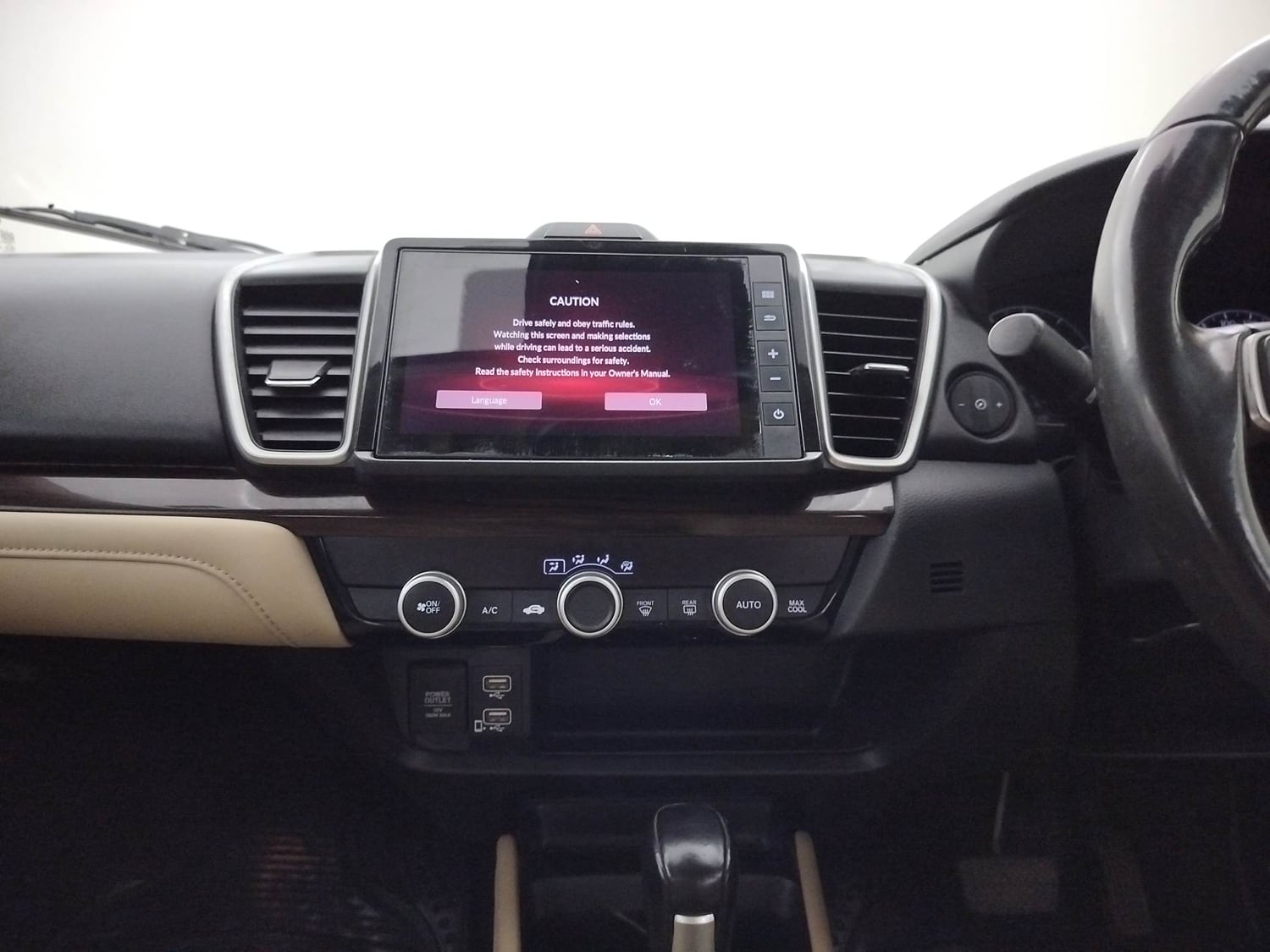 Used 2023 Honda City ZX Petrol CVT Petrol Automatic interior MUSIC SYSTEM & AC CONTROL VIEW