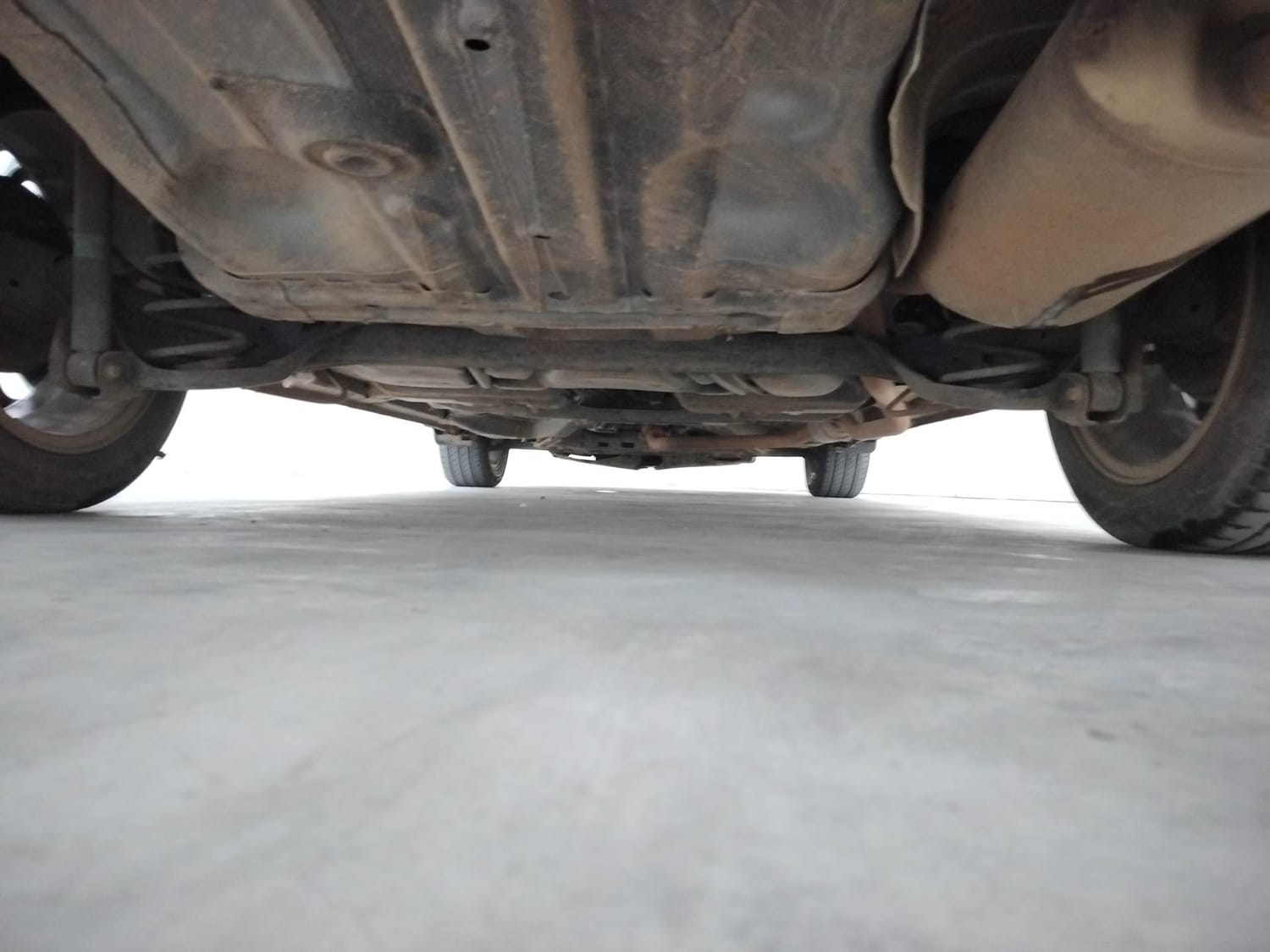 Used 2023 Honda City ZX Petrol CVT Petrol Automatic extra REAR UNDERBODY VIEW (TAKEN FROM REAR)
