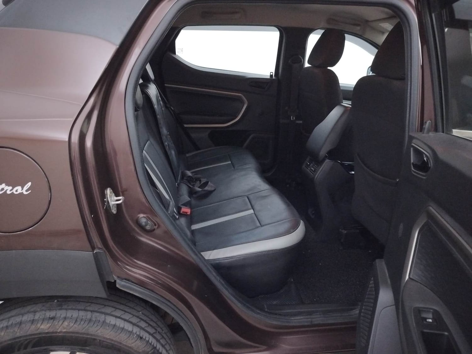 Used 2021 Renault Kiger RXZ 1.0 Turbo MT Petrol Manual interior RIGHT SIDE REAR DOOR CABIN VIEW