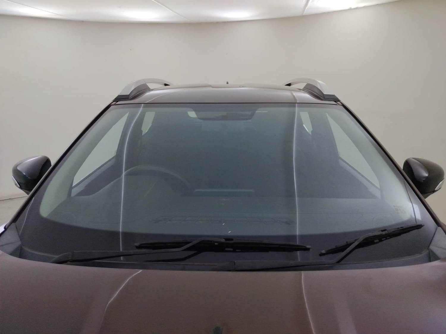 Used 2021 Renault Kiger RXZ 1.0 Turbo MT Petrol Manual exterior FRONT WINDSHIELD VIEW