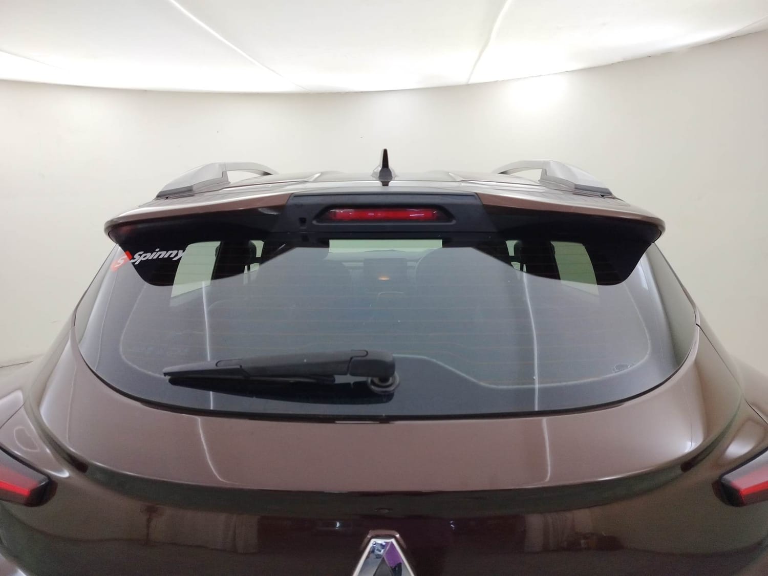 Used 2021 Renault Kiger RXZ 1.0 Turbo MT Petrol Manual exterior BACK WINDSHIELD VIEW