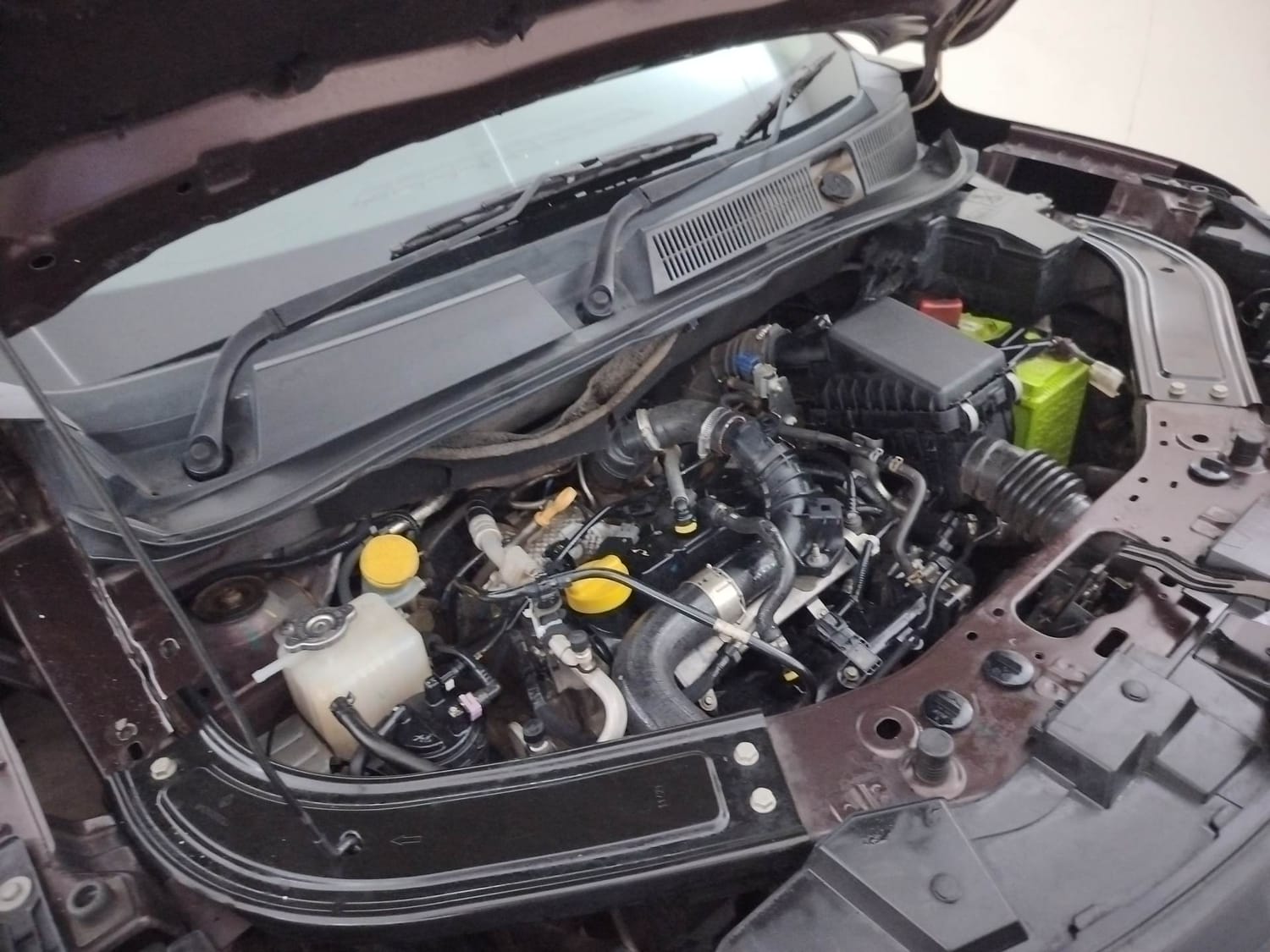 Used 2021 Renault Kiger RXZ 1.0 Turbo MT Petrol Manual engine ENGINE RIGHT SIDE VIEW