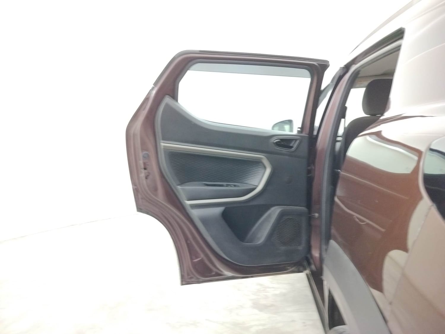 Used 2021 Renault Kiger RXZ 1.0 Turbo MT Petrol Manual interior LEFT REAR DOOR OPEN VIEW