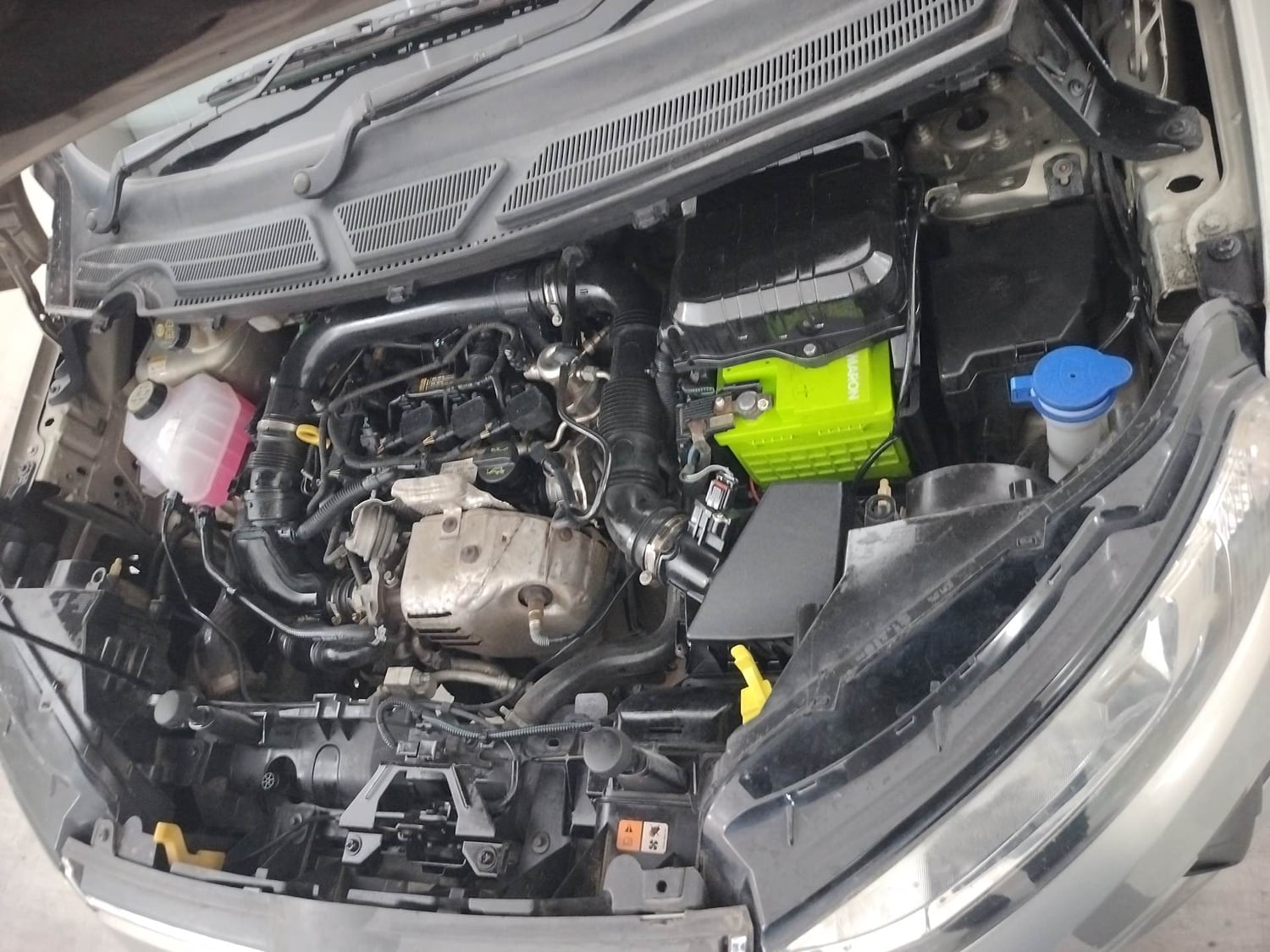 Used 2013 Ford EcoSport Titanium 1.0 Ecoboost (Opt) Petrol Manual engine ENGINE LEFT SIDE VIEW