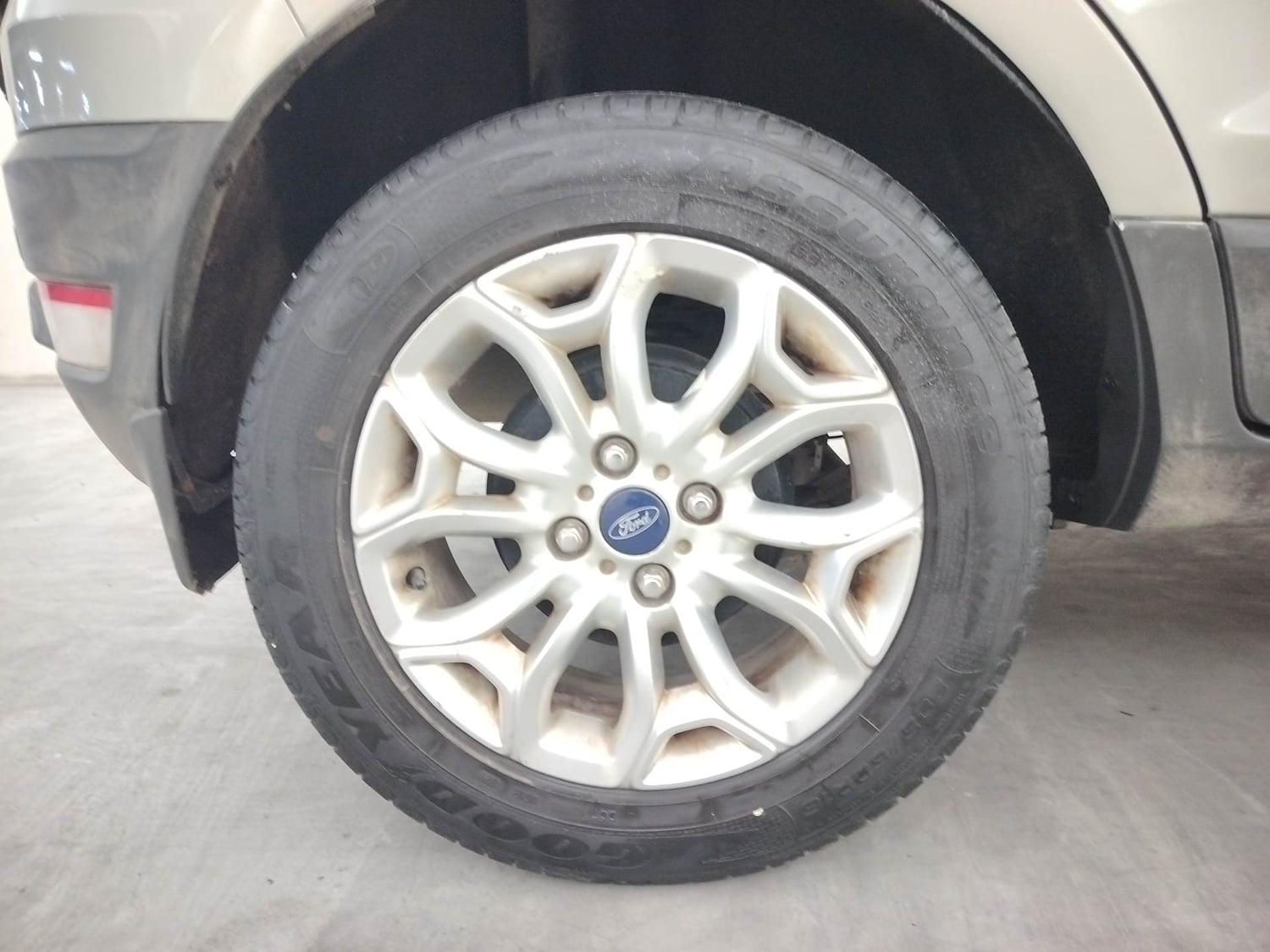 Used 2013 Ford EcoSport Titanium 1.0 Ecoboost (Opt) Petrol Manual tyres RIGHT REAR TYRE RIM VIEW