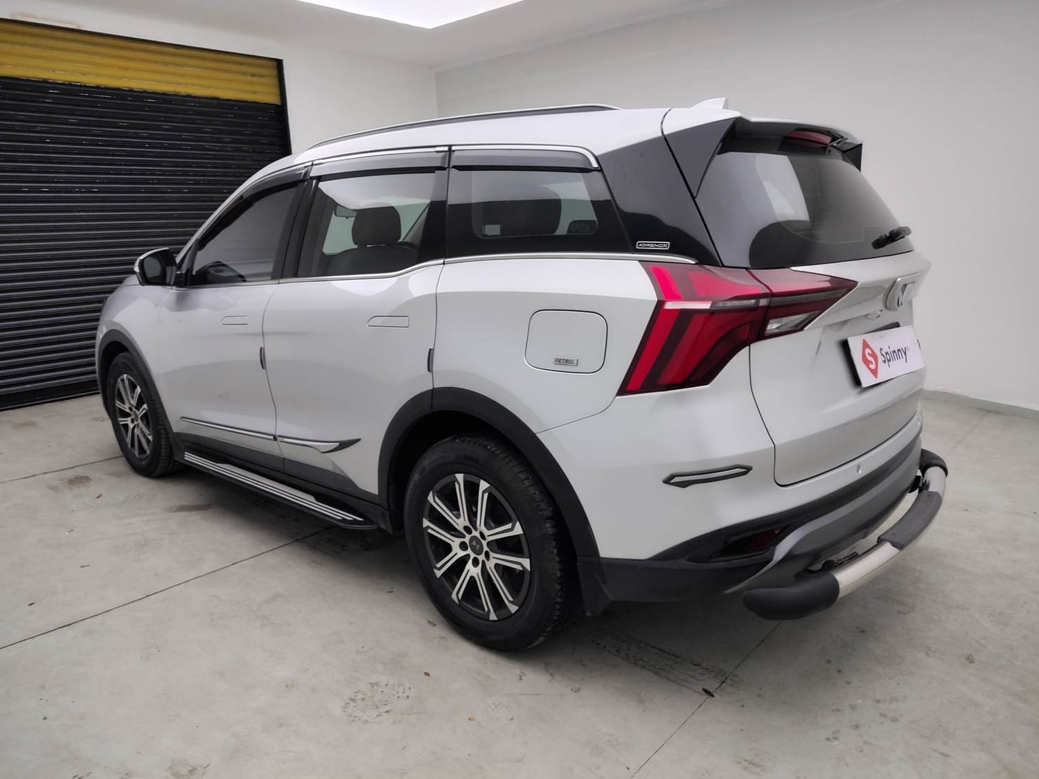 Used 2023 Mahindra XUV700 AX 7 Luxury Pack Petrol AT 7 STR Petrol Automatic exterior LEFT REAR CORNER VIEW